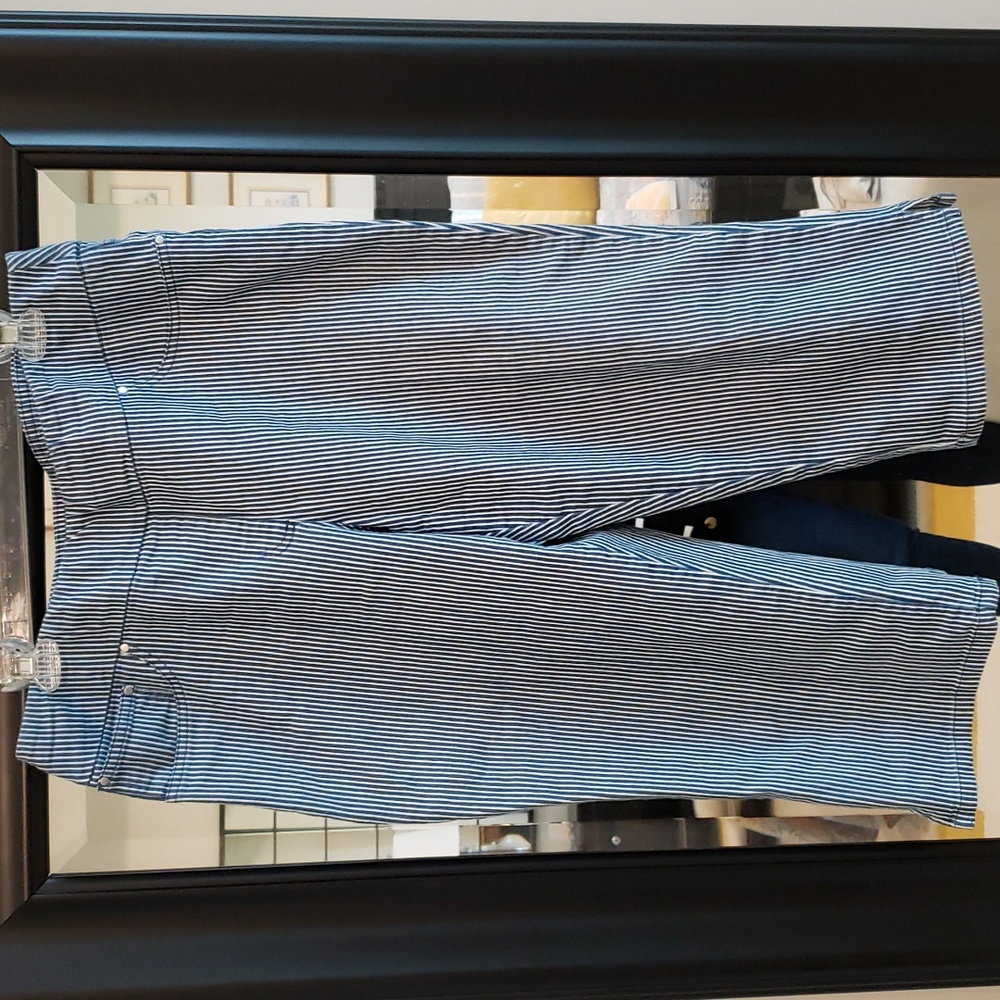 Ruby Red striped cropped pants sx 12